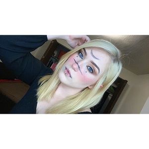 Meet your Posher, Destiny